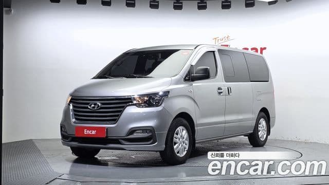 Grand Starex Van 5 locuri