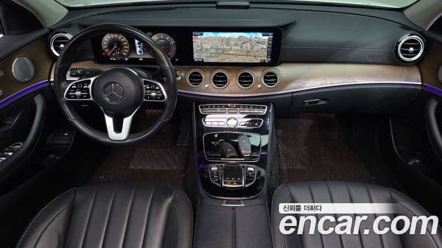 Clasa E E300 4MATIC Exclusive