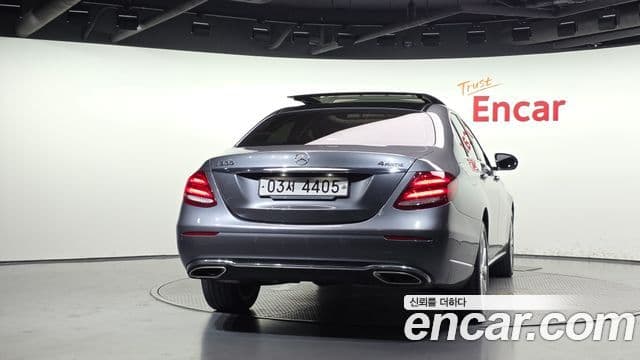 Clasa E E300 4MATIC Exclusive