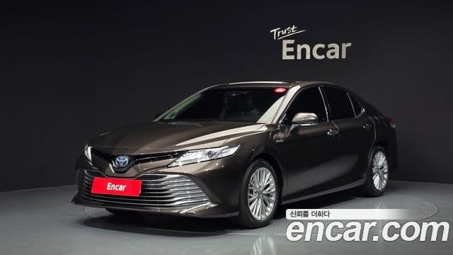 2.5 XLE Hybrid