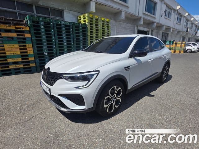 Arkana 1.6 E-TECH Iconic