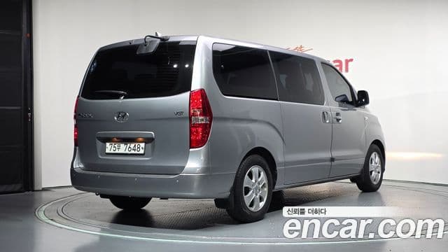 Grand Starex Wagon 11 locuri