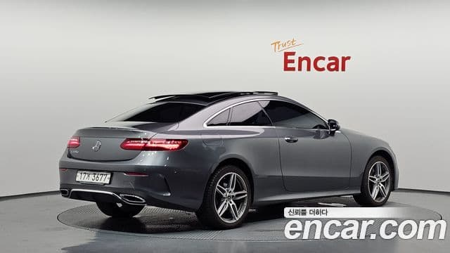 Clasa E E220d Coupé