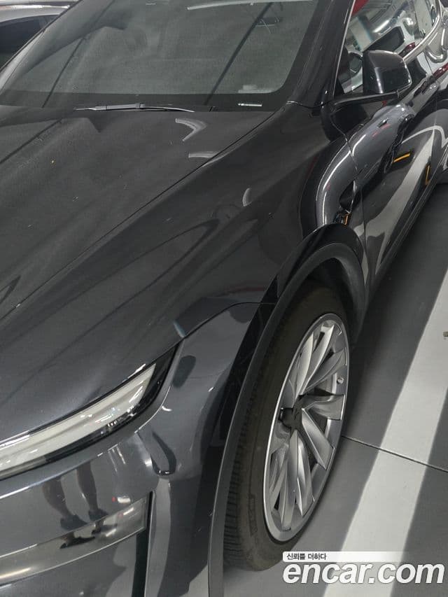 Y Long Range AWD