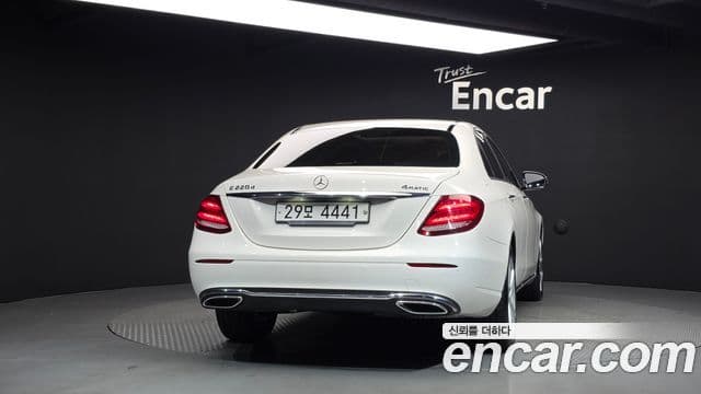 Clasa E E220d 4MATIC Avantgarde