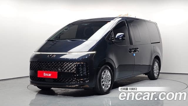 Staria Cargo 5 locuri