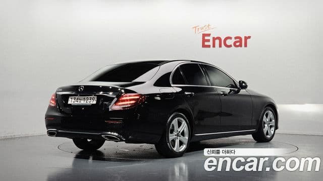 Clasa E E200 Avantgarde