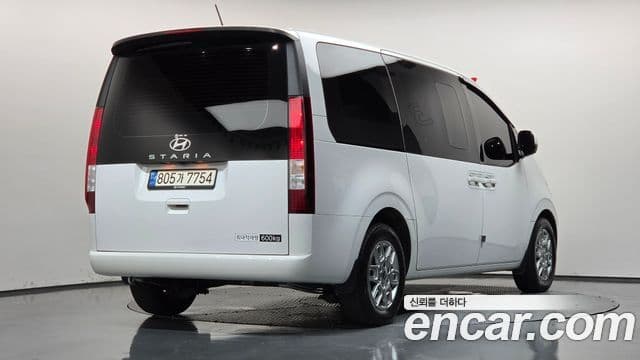 Staria Cargo 5 locuri