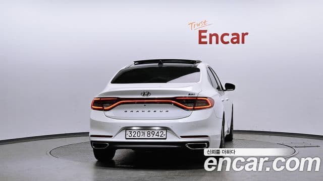 Grandeur 2.2 Motorină Premium