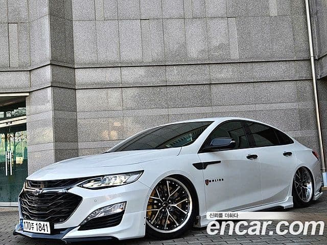 Malibu 2.0 Turbo Red Line