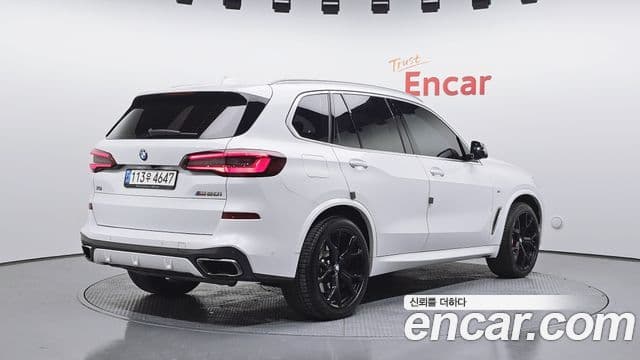 X5 M50i