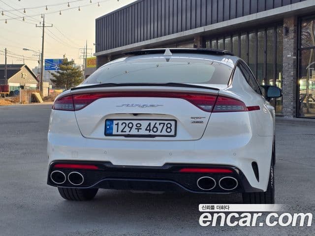 Stinger 3.3 Turbo AWD