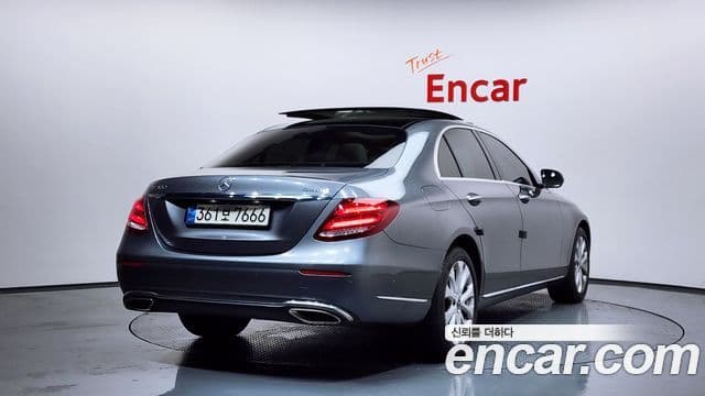Clasa E E300 4MATIC Exclusive