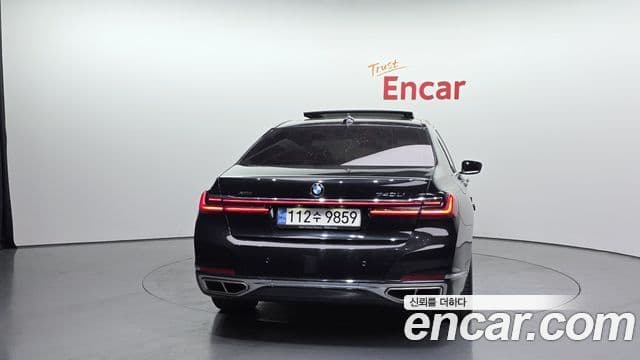 Seria 7 740Li xDrive Design Pure Excellence
