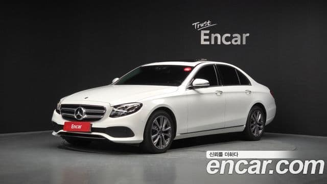 Clasa E E300 4MATIC Avantgarde