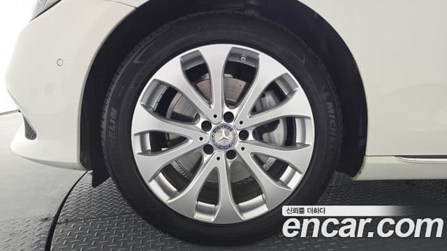 Clasa E E220d Exclusive