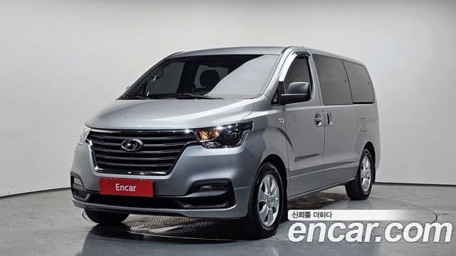 Grand Starex Wagon 12 locuri