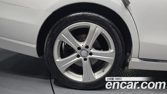 Clasa E E220d Avantgarde