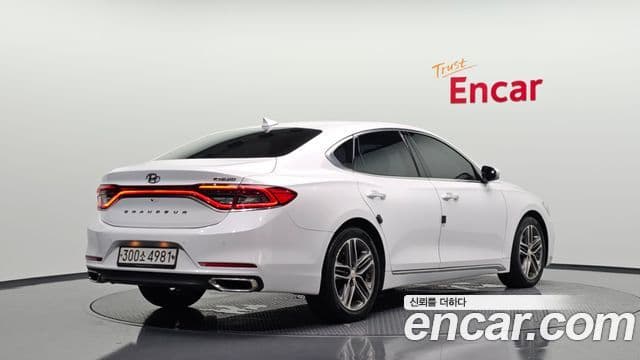 Grandeur 2.2 Motorină Premium