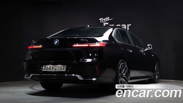 Seria 7 740i xDrive M Sport