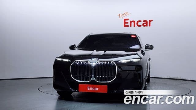 Seria 7 740i xDrive M Sport
