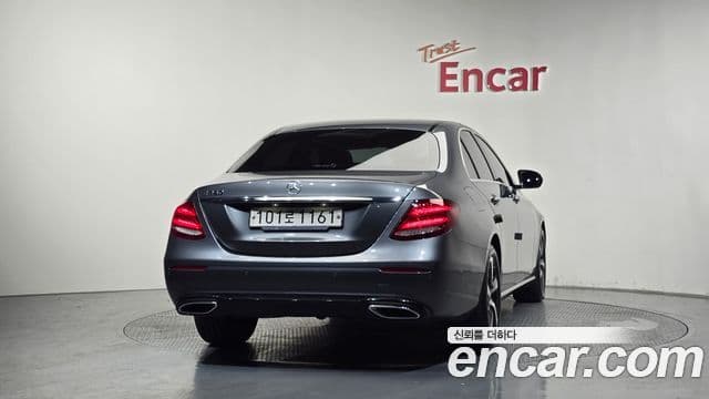 Clasa E E250 Avantgarde