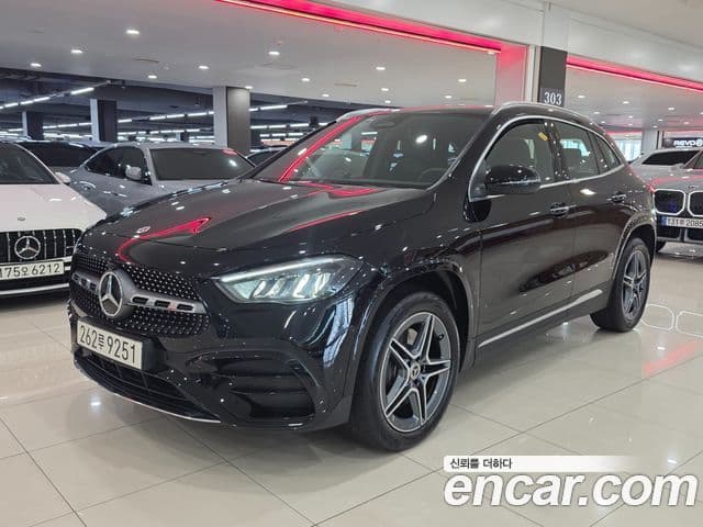 GLA- GLA250 4MATIC