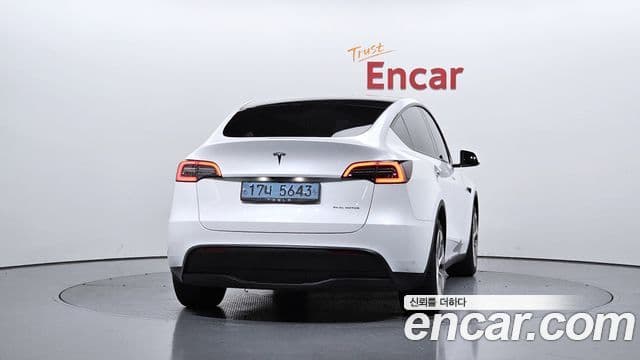 Y Long Range AWD