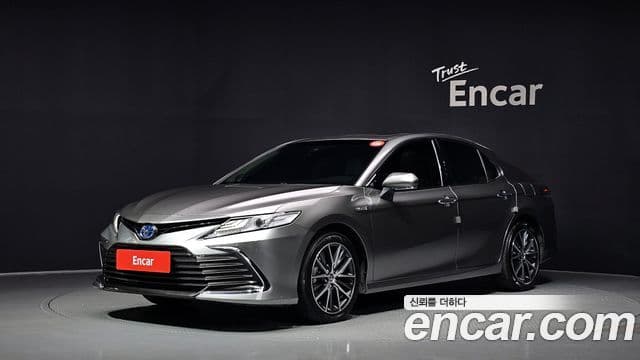 2.5 XLE Hybrid