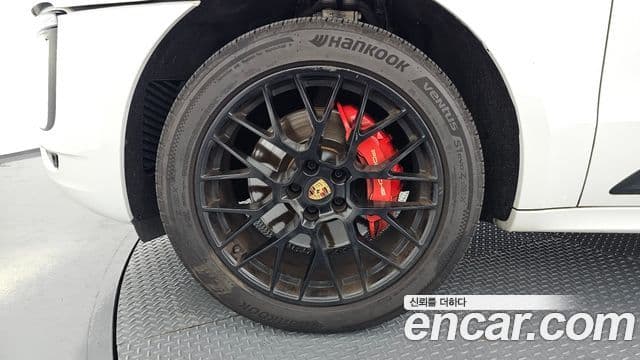 Macan 3.0 GTS