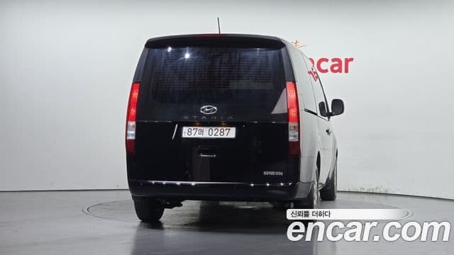 Staria L3.5 Cargo 3 locuri