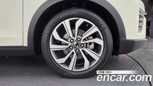 Very New Tivoli Benzină 1.5 2WD