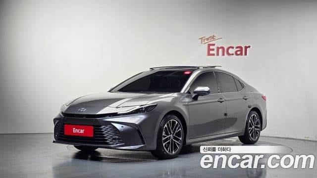 2.5 XLE Premium Hybrid