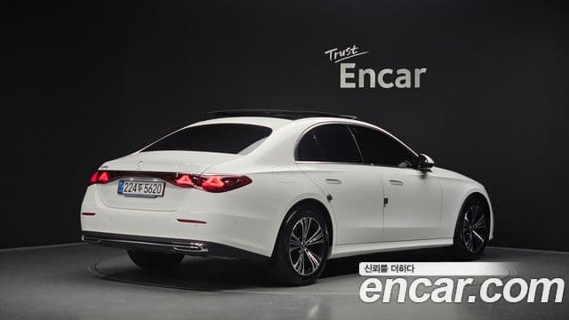 Clasa E E200 Avantgarde