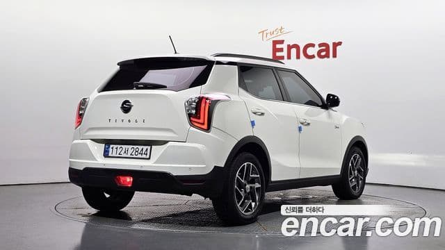 Very New Tivoli Benzină 1.5 2WD