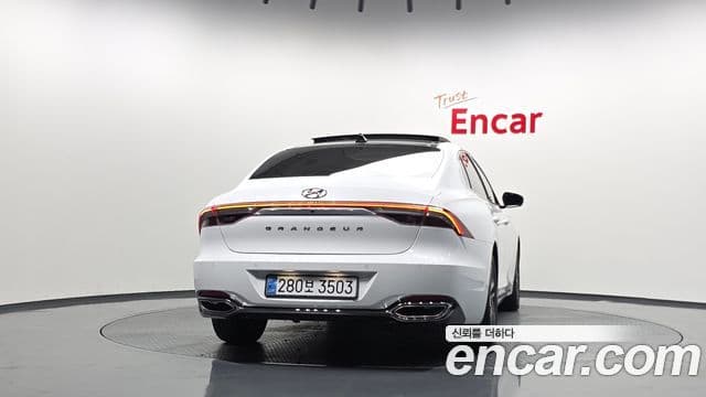 Grandeur 3.0 LPi (Rent-a-car)