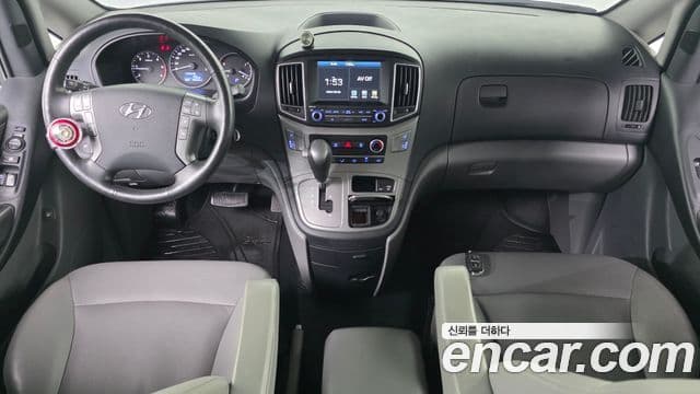 Grand Starex Van 5 locuri