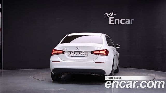 Clasa A A220 Sedan