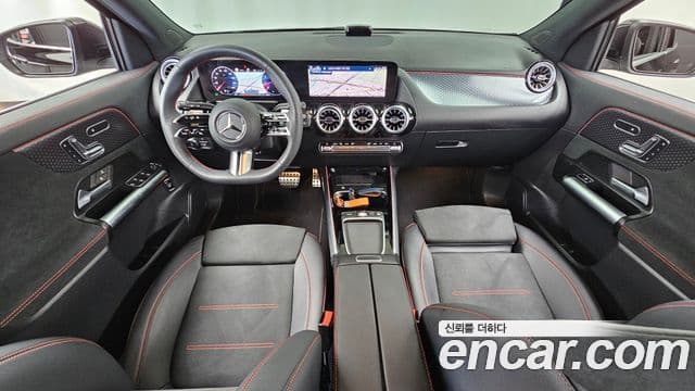 GLA- GLA250 4MATIC