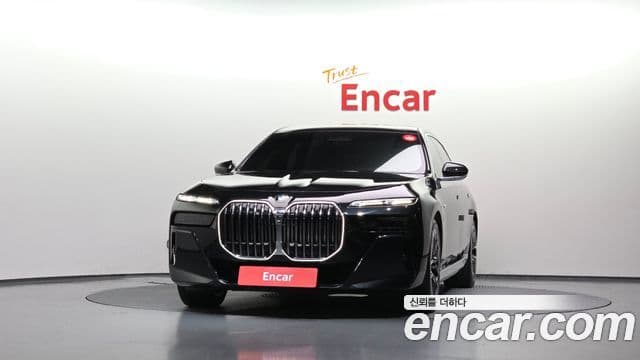 Seria 7 740i sDrive M Sport