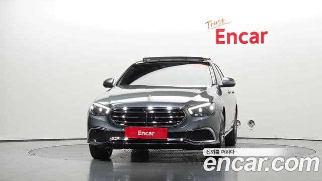 Clasa E E300 4MATIC Exclusive