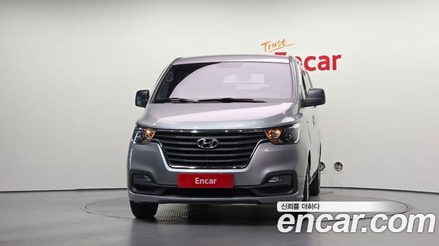 Grand Starex Van 5 locuri