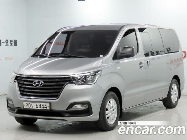 Grand Starex Van 5 locuri