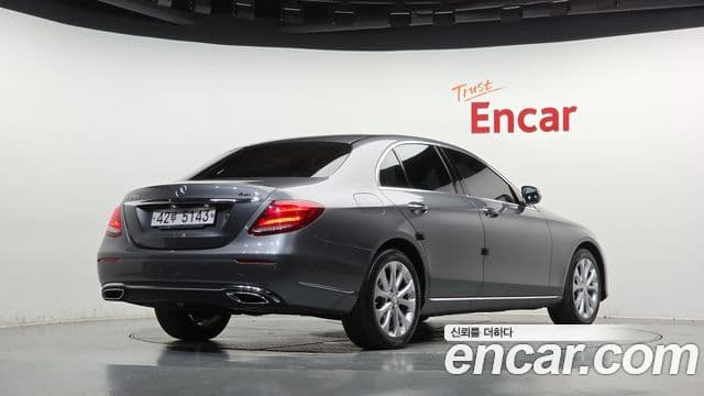 Clasa E E220d Exclusive