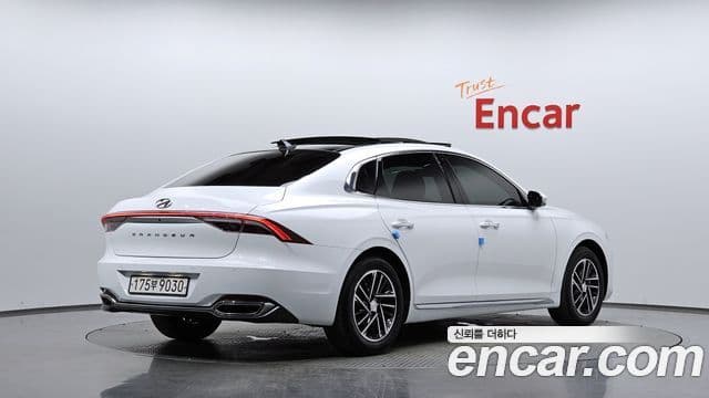 Grandeur 3.0 LPi (Rent-a-car)