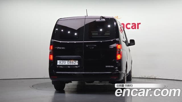 Grand Starex Van 3 locuri