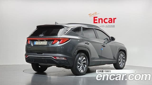 (NX4) Premium 2WD