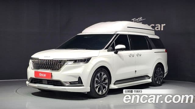 Carnival Motorină 7 locuri Hi-Limousine