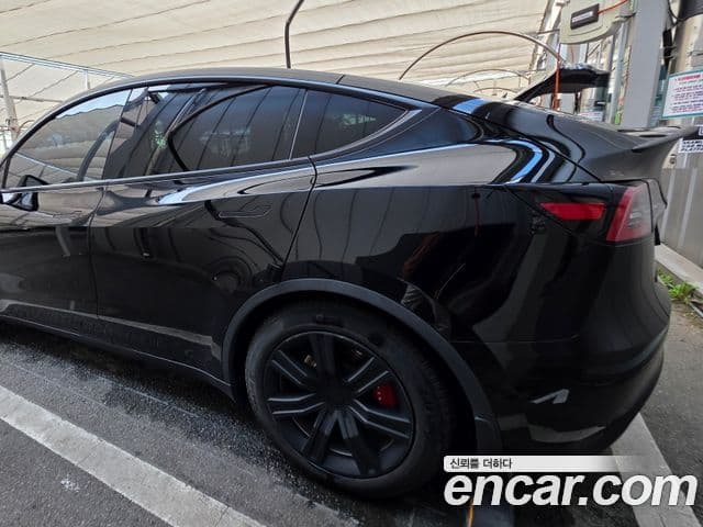 Y Standard Range RWD