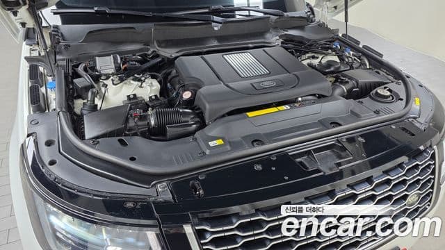 Range Rover 4.4 SDV8 AB LWB Motorină